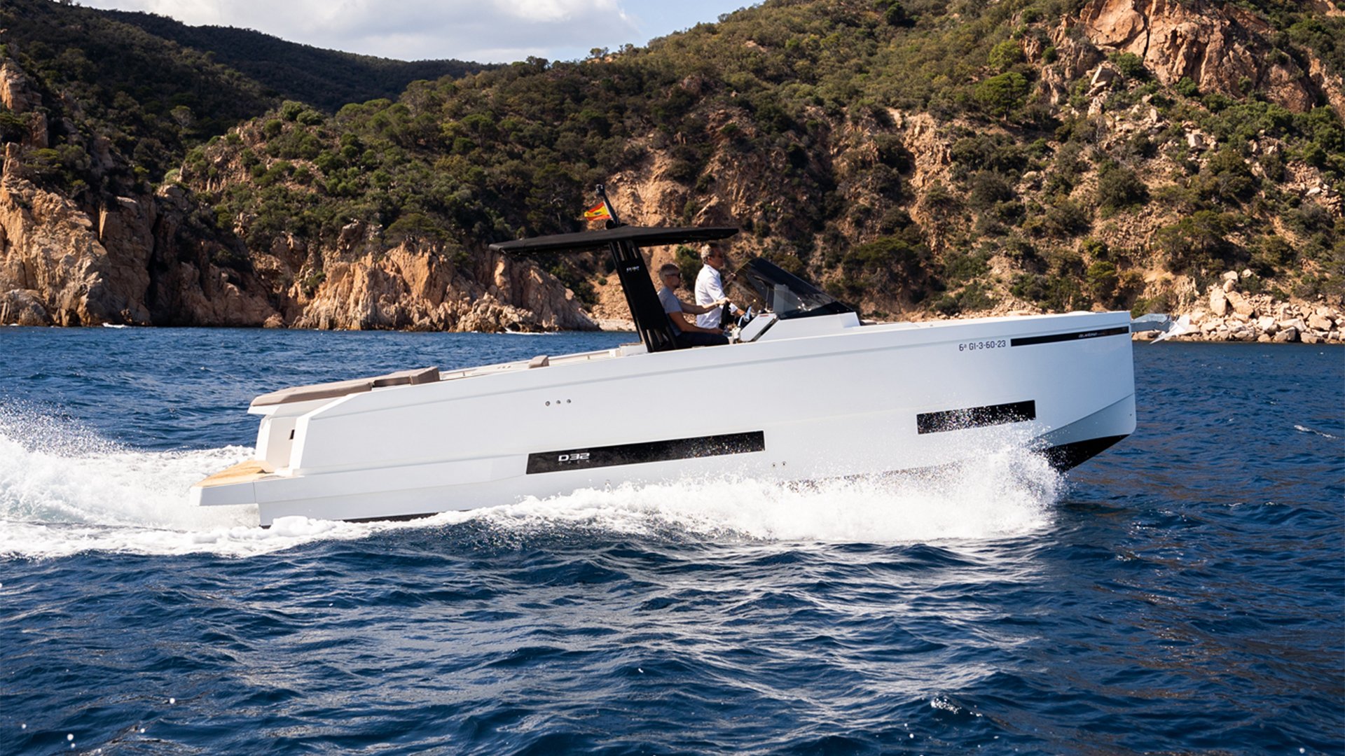 De Antonio Yachts D32
